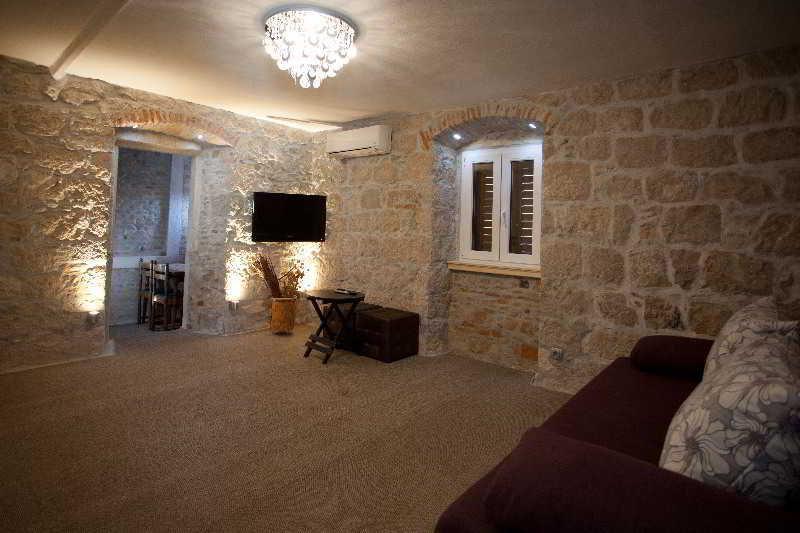 Veli Varos Apartment