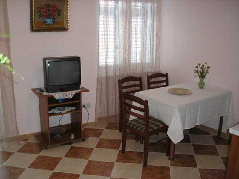 Peric Apartment Split