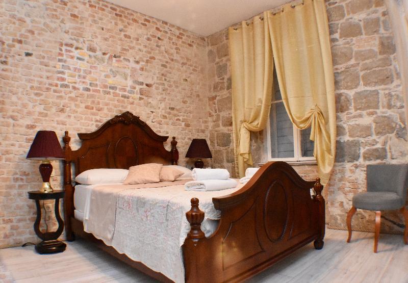 Pietra Rossa 4*