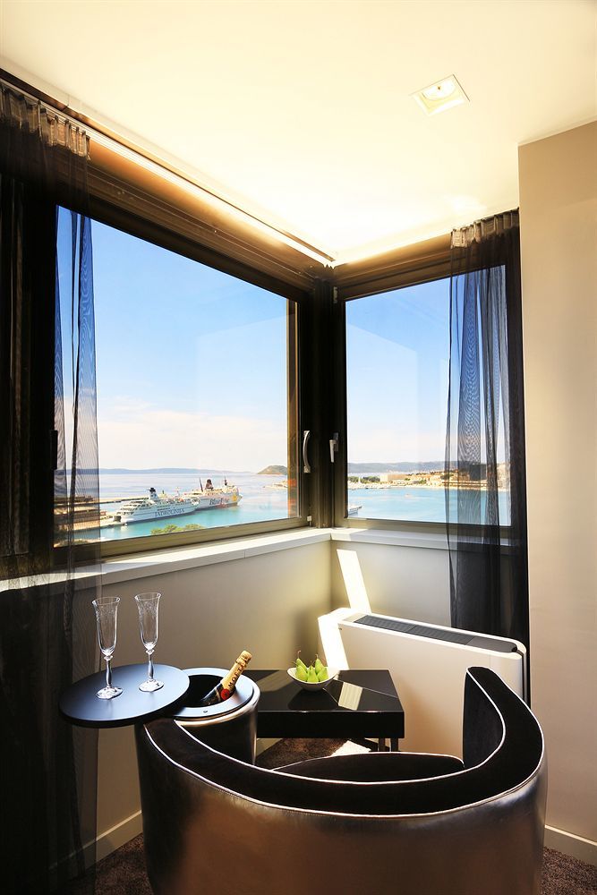 krevet i doručak The View Luxury 4*