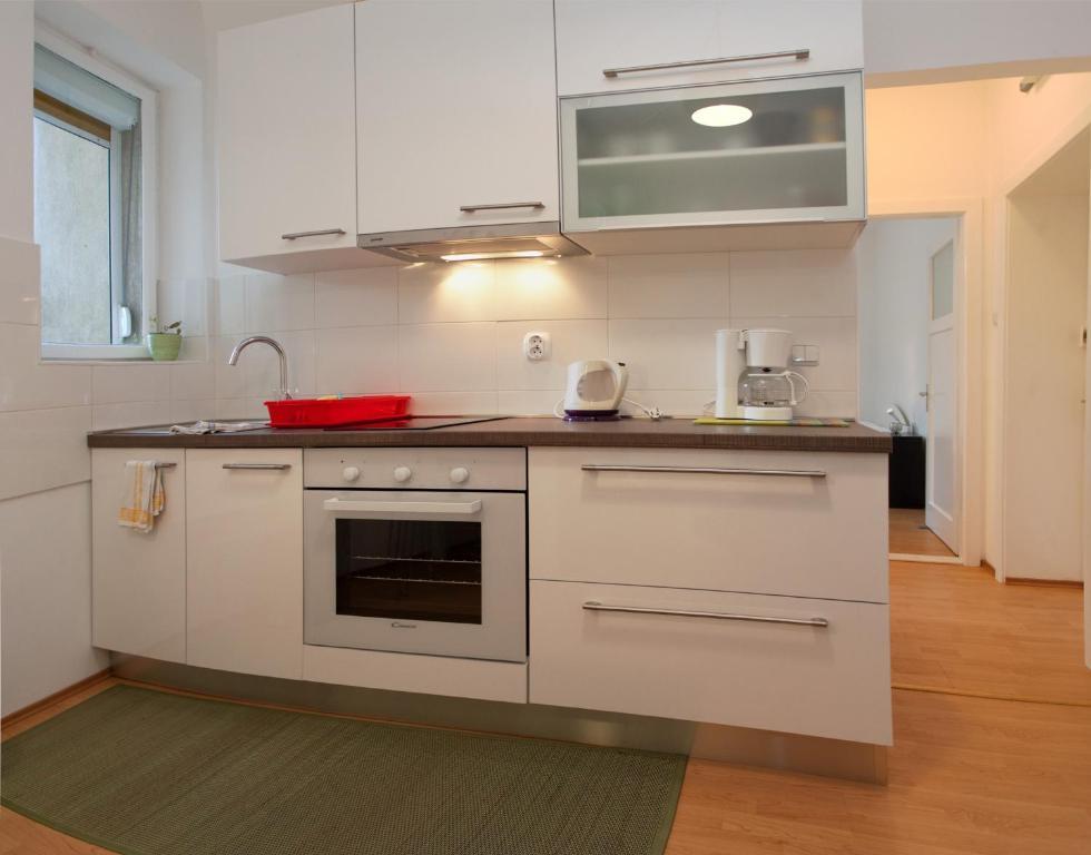 Cro Jet Set Apartment