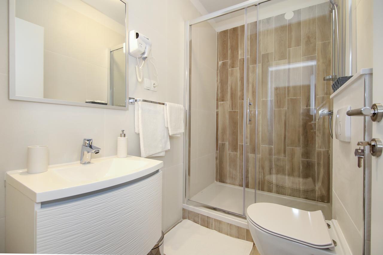 Gostinjska kuća Maxim & 4*
