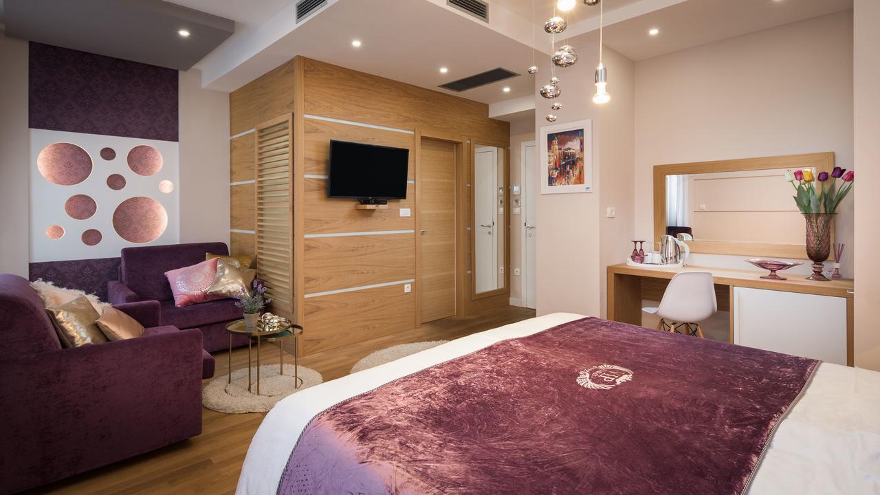 Vip 4*
