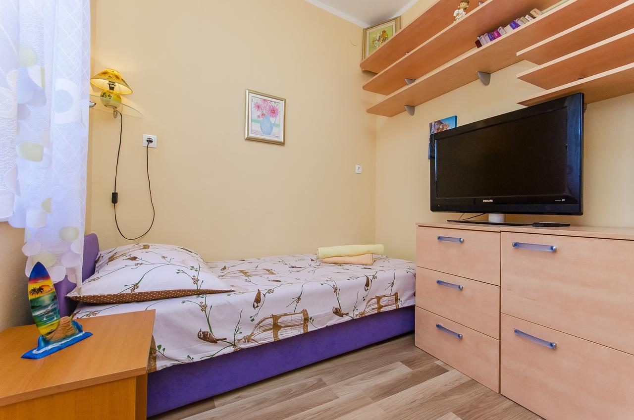 Sunny Apartment *