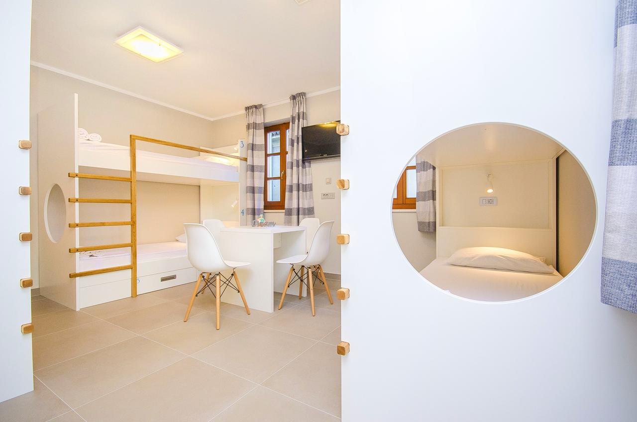 Hostel Dvor Split