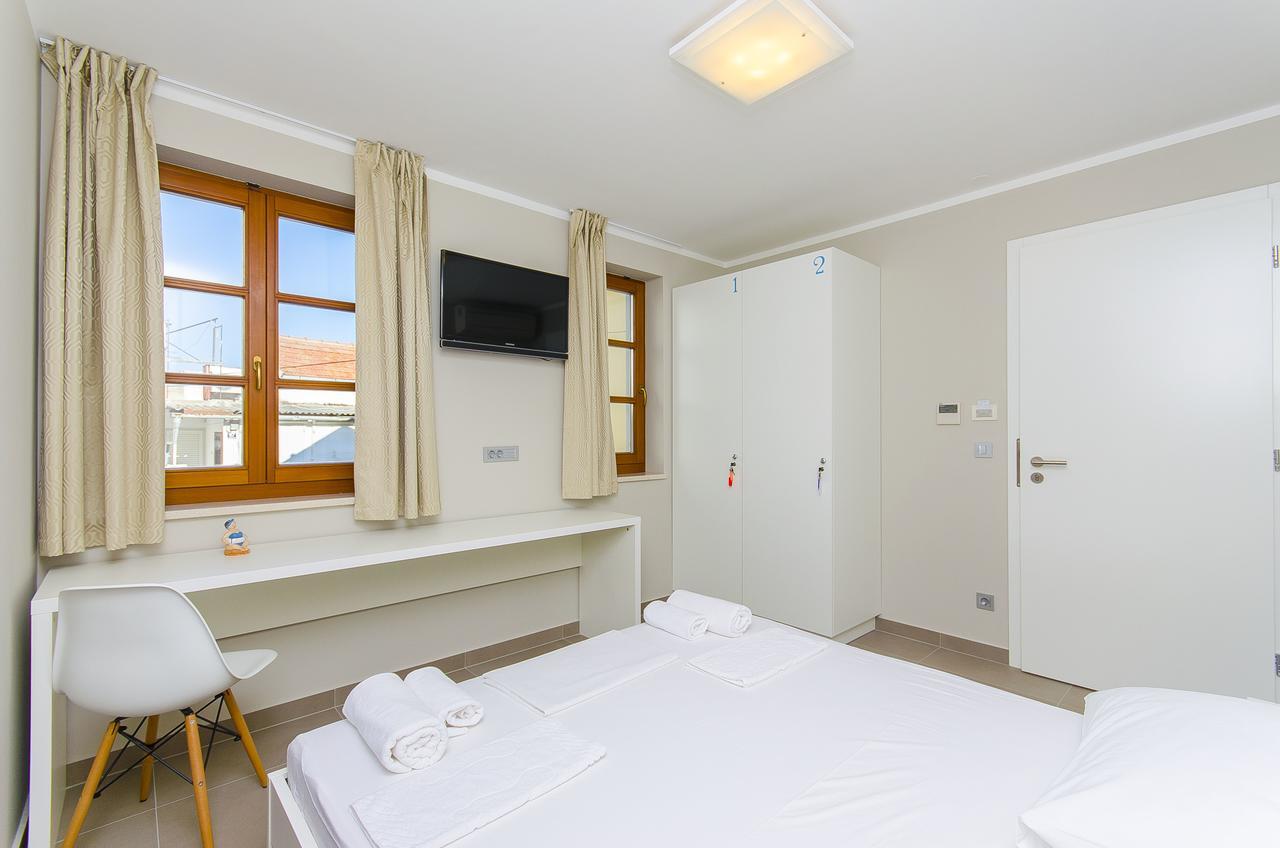 Dvor Hostel Split