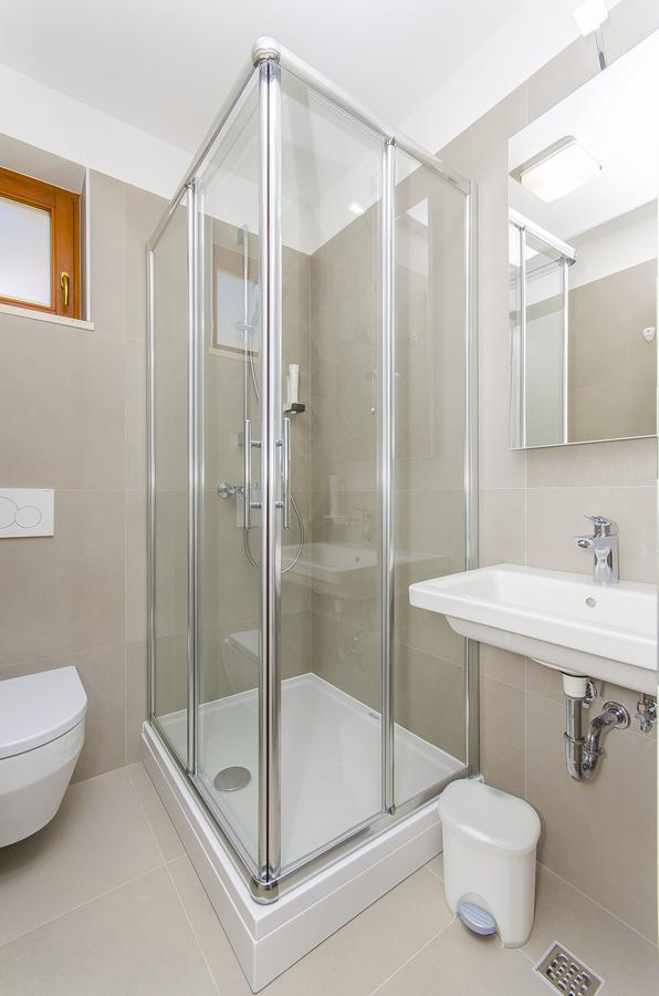 Dvor Hostel Split