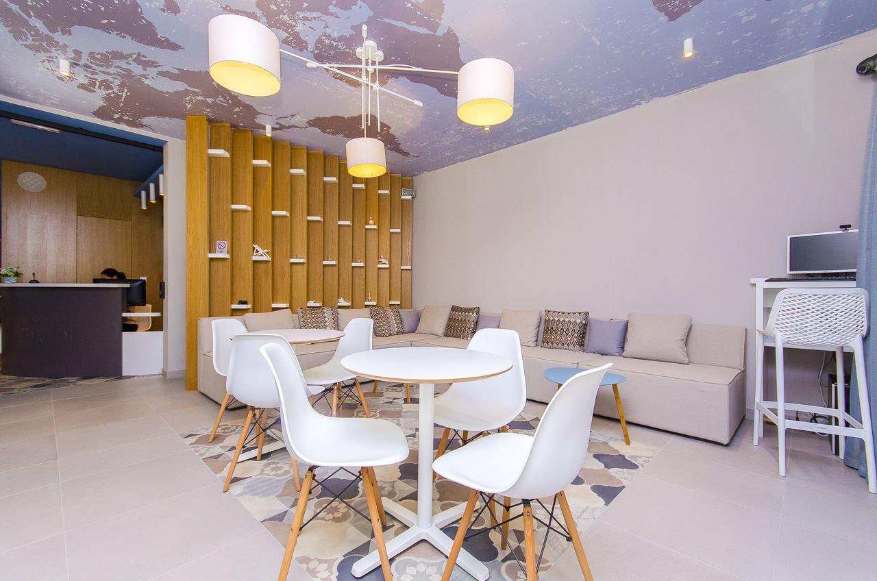 Dvor Hostel Split