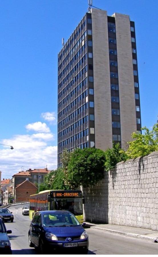 krevet i doručak The View Luxury 4*
