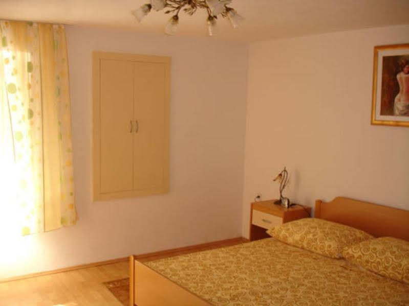 Gostinjska kuća Peruzovic 1 Split
