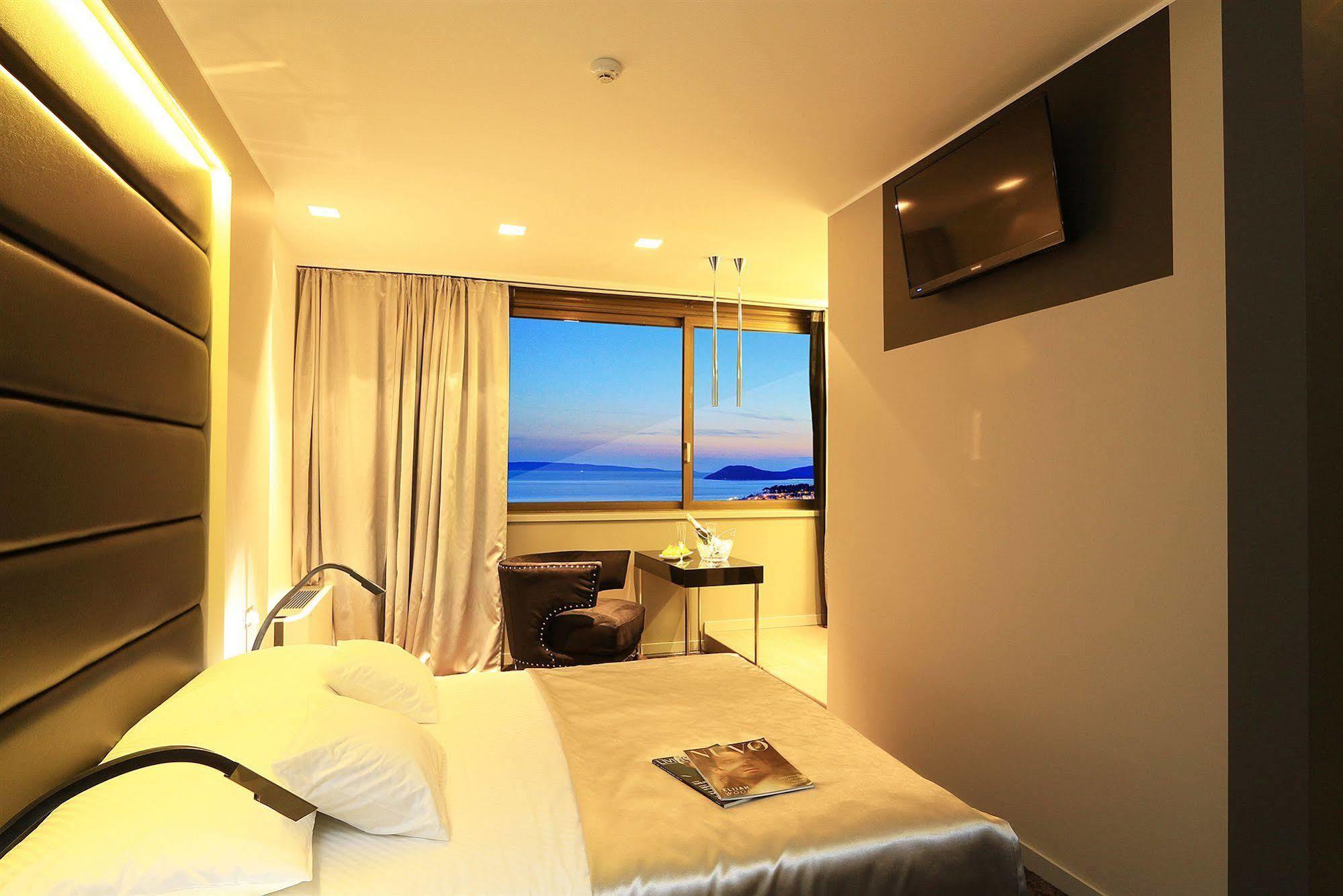 The View Luxury Split