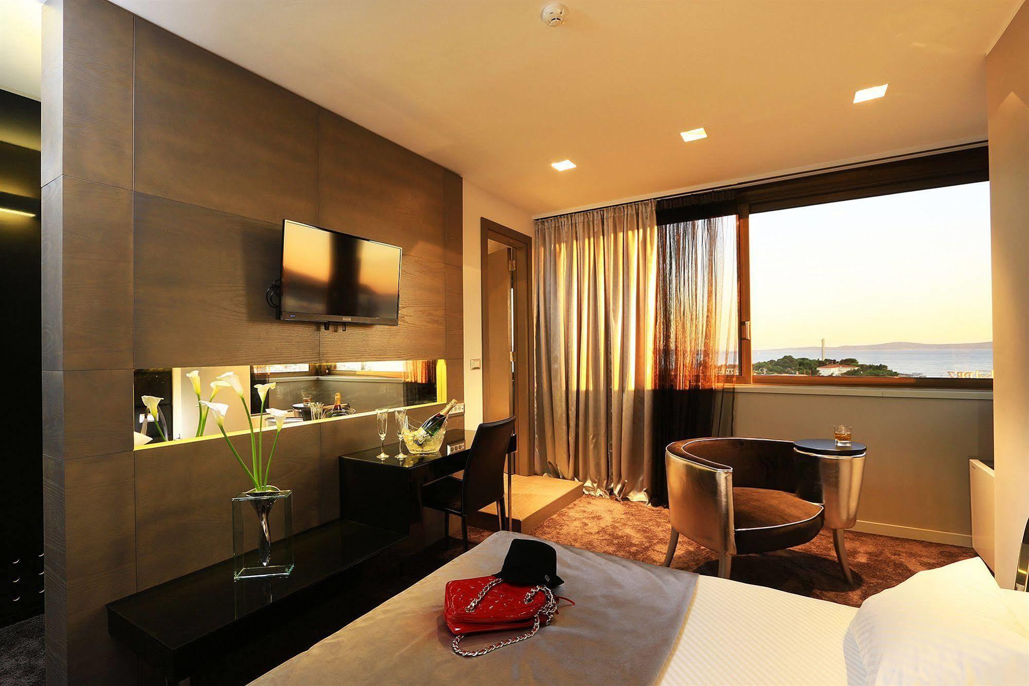 The View Luxury krevet i doručak 4*