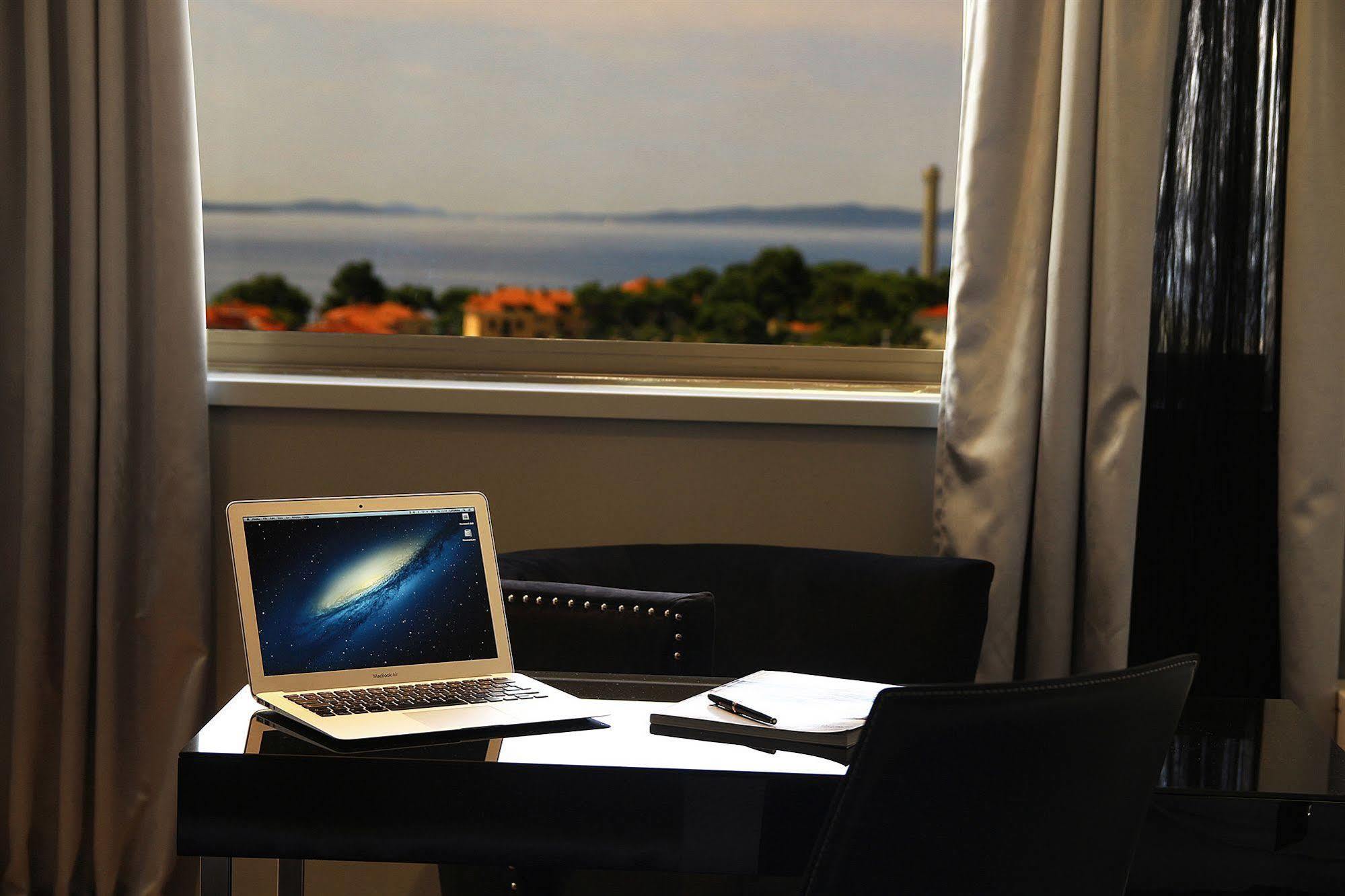The View Luxury krevet i doručak 4*