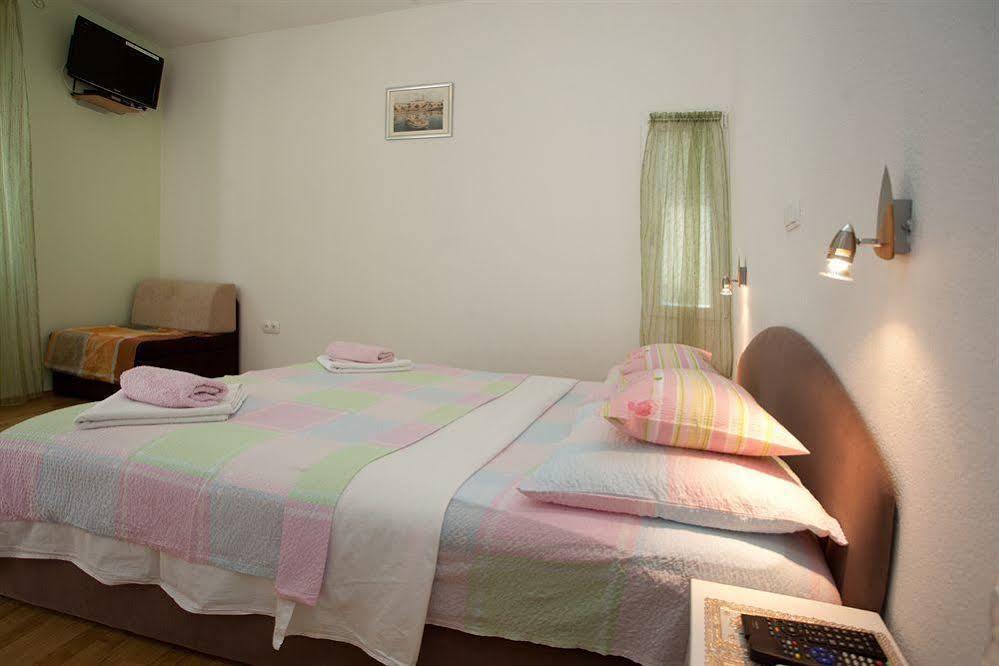 Central Old Town Guest house