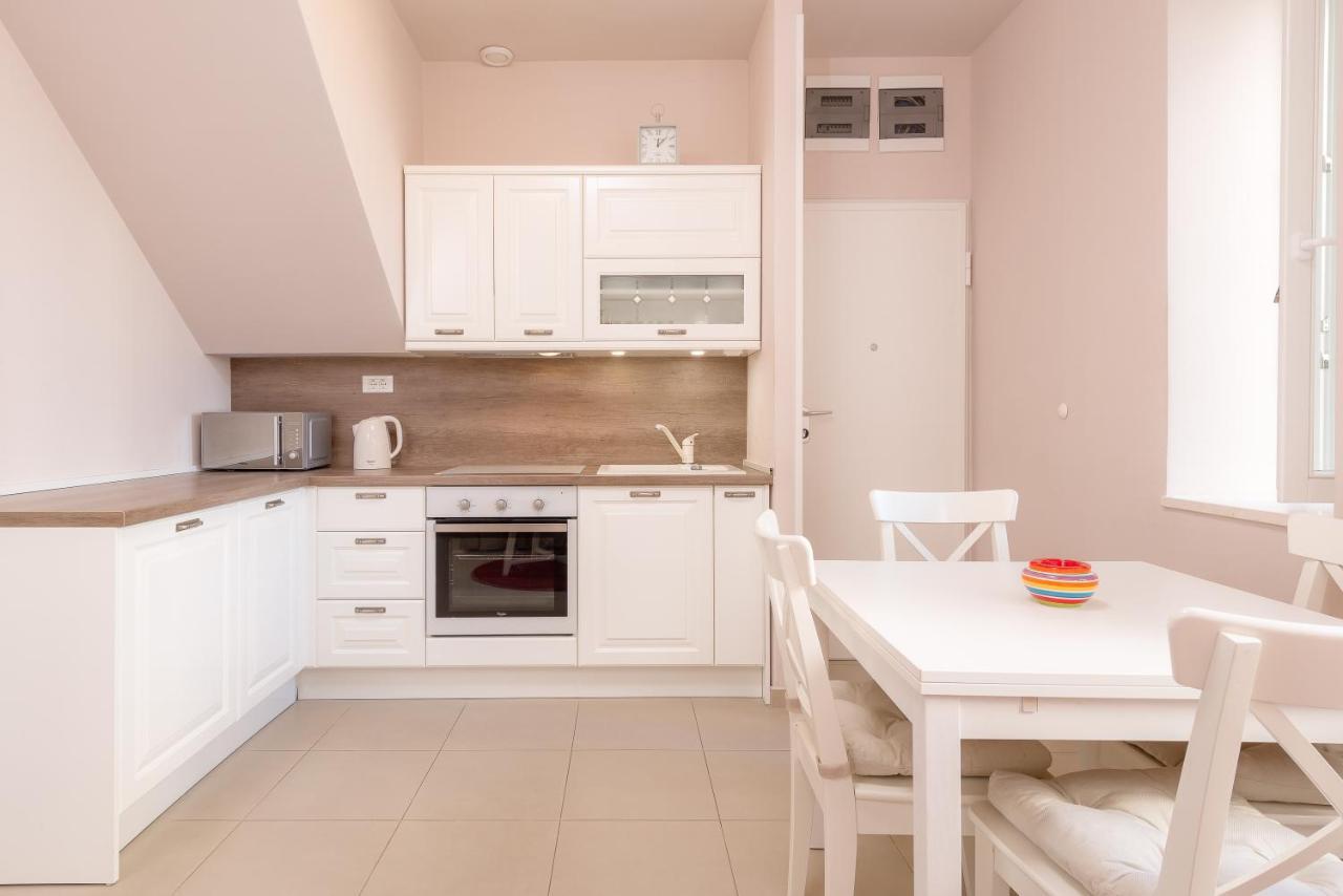 Ora Apartment *