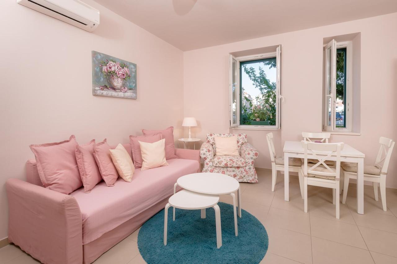 Ora Apartment *