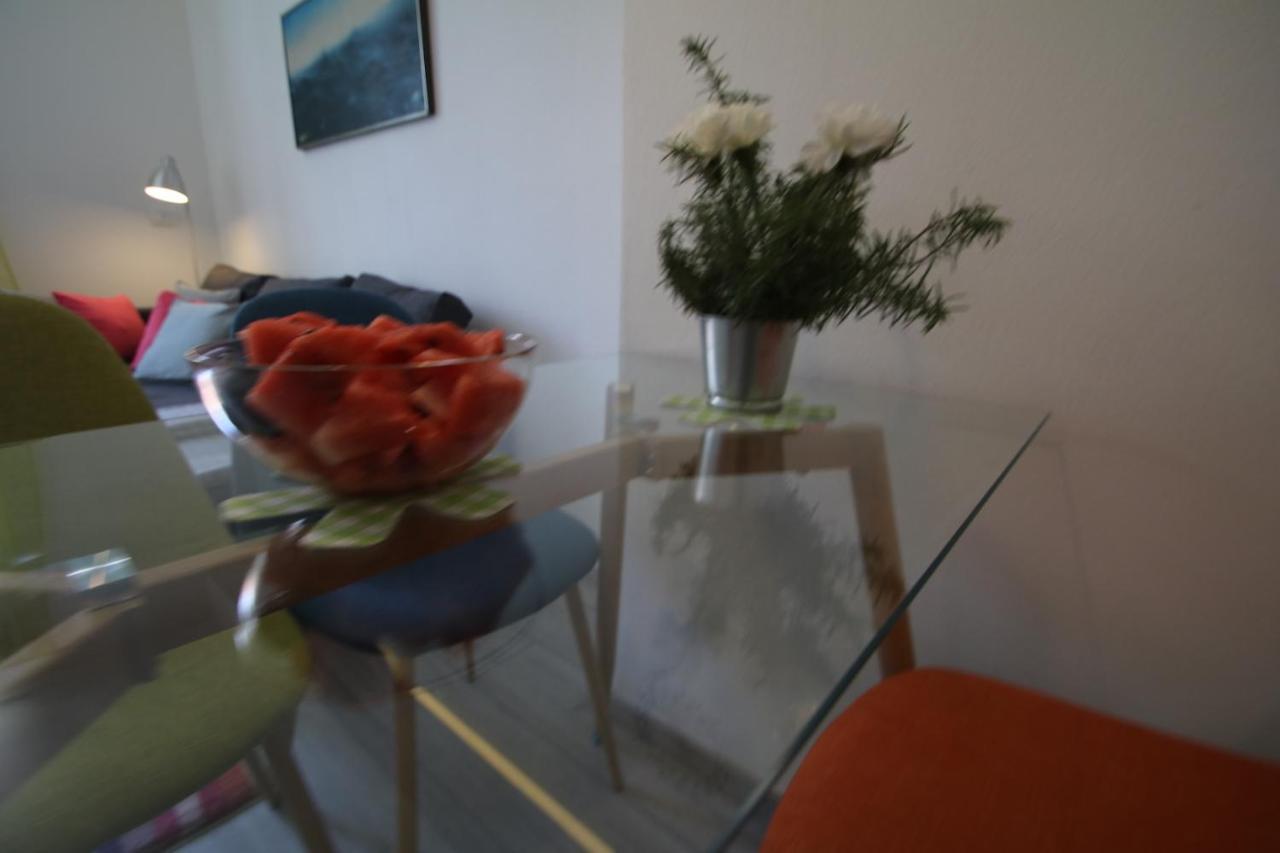 And Cozy In The Centre Of Apartment