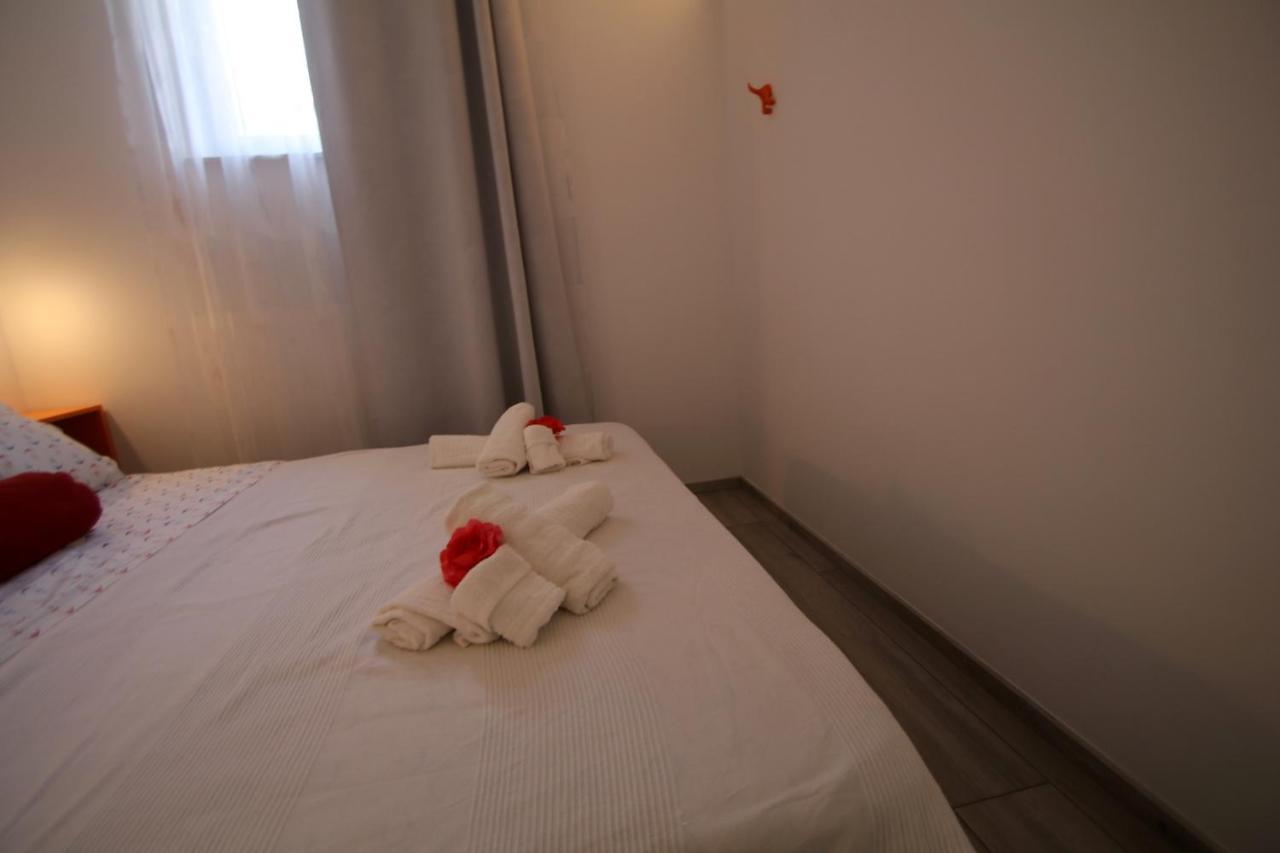 And Cozy In The Centre Of Apartment Split