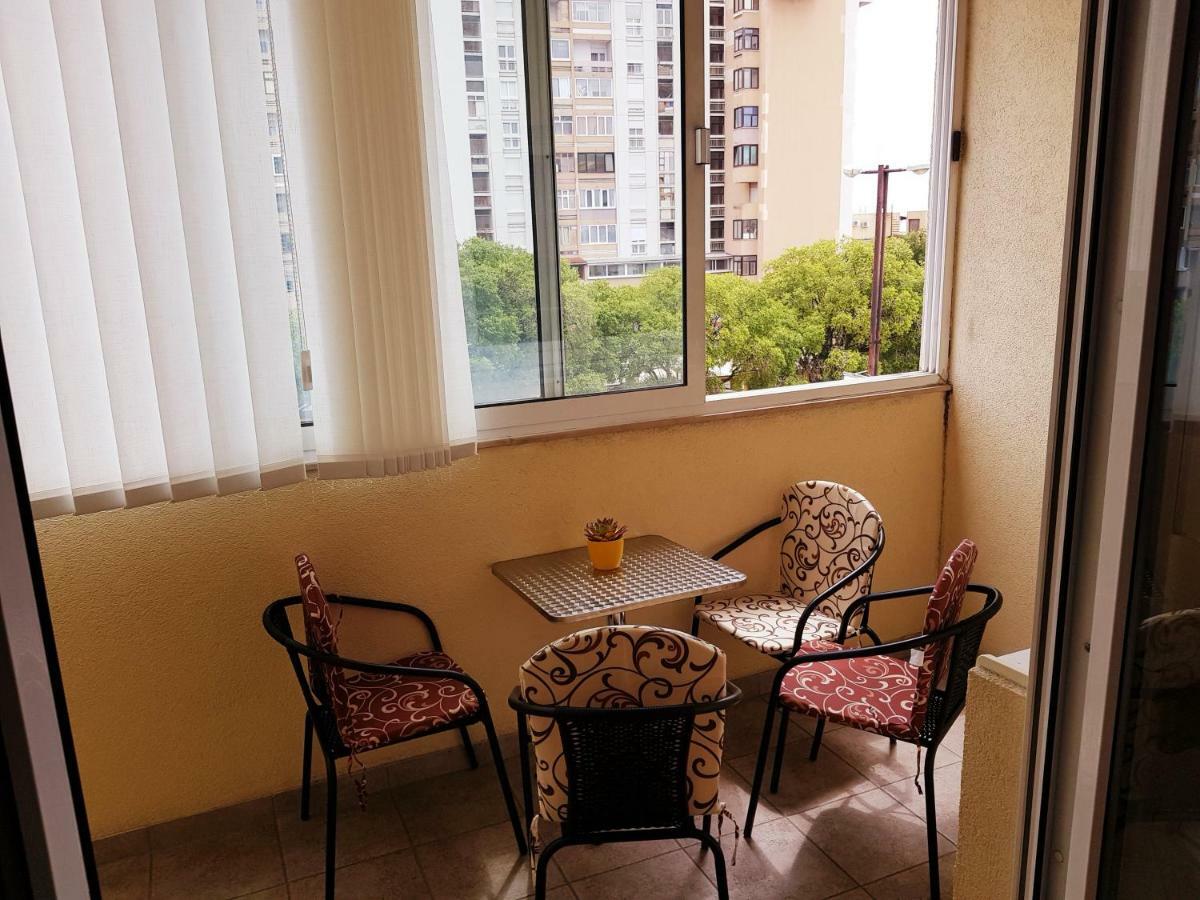 Apartment Ante Split