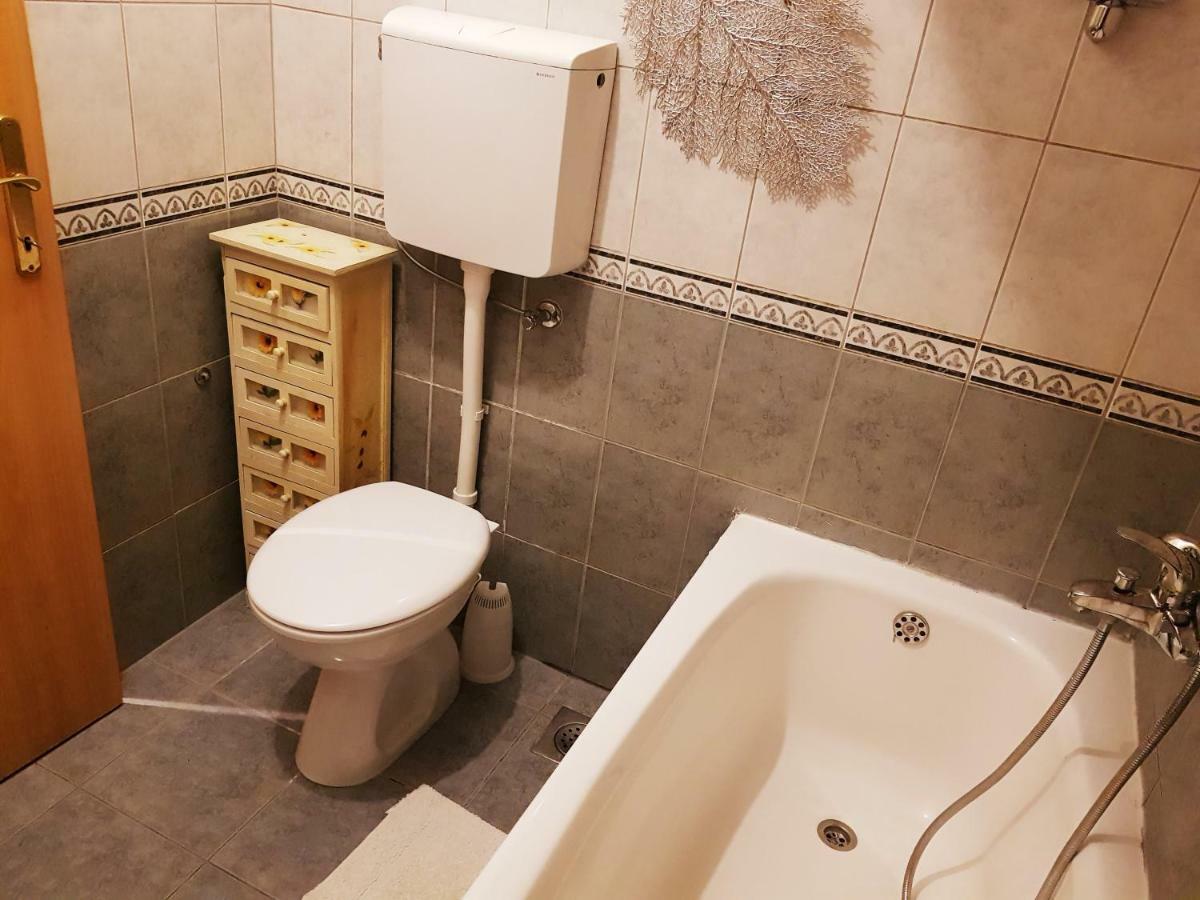 Apartment Ante