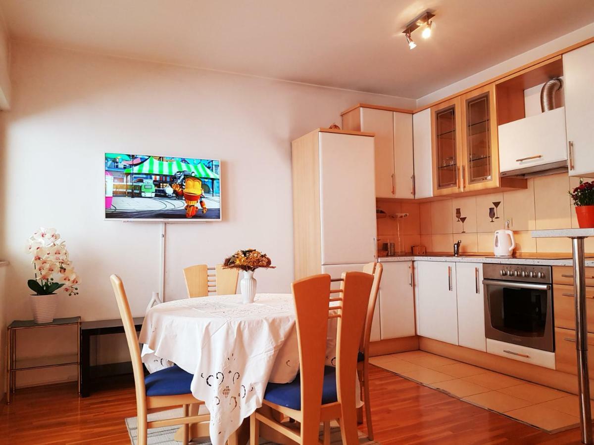 Apartment Ante Split