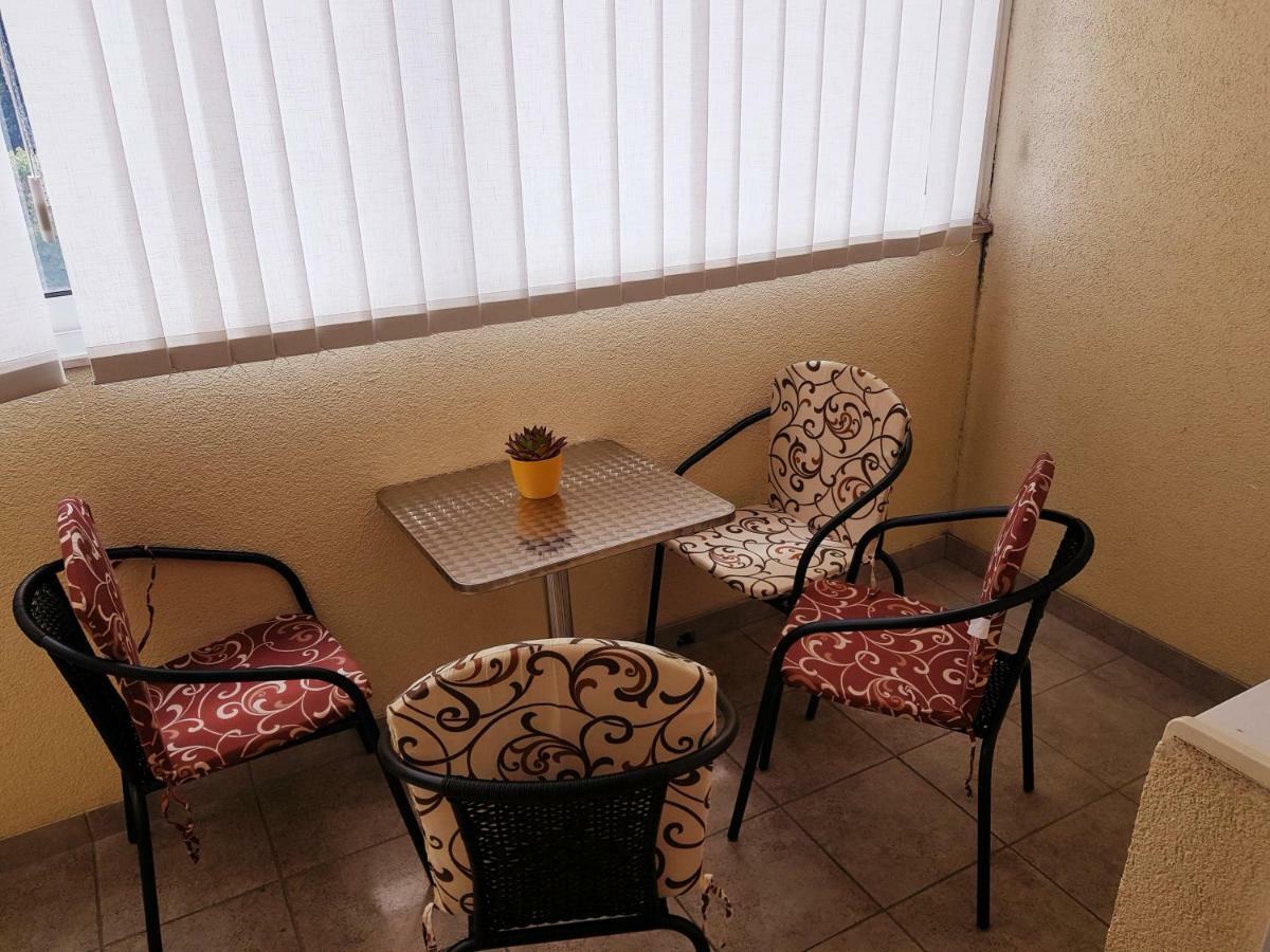 Apartment Ante