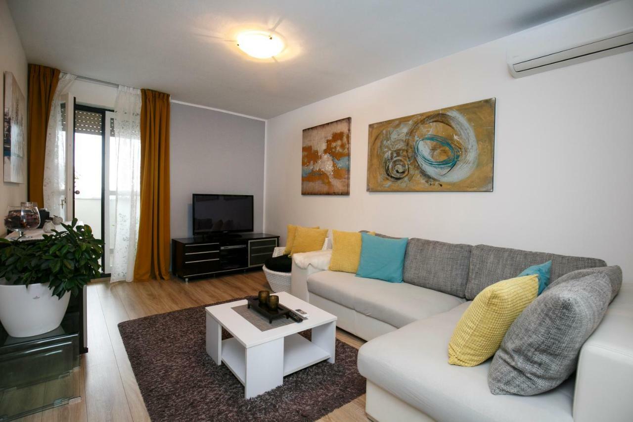 Apartment Golden Place *