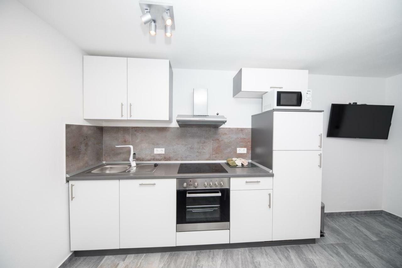 Apartman Apartman Luminosa In Souterrain *