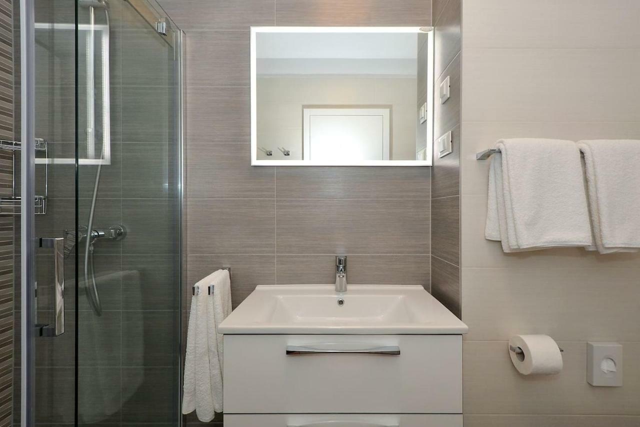 Apartment Brand New Luxury Blue Gallery *