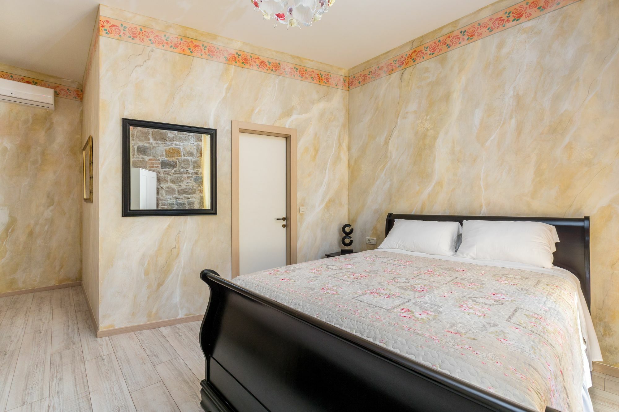 Hotel Pietra Rossa
