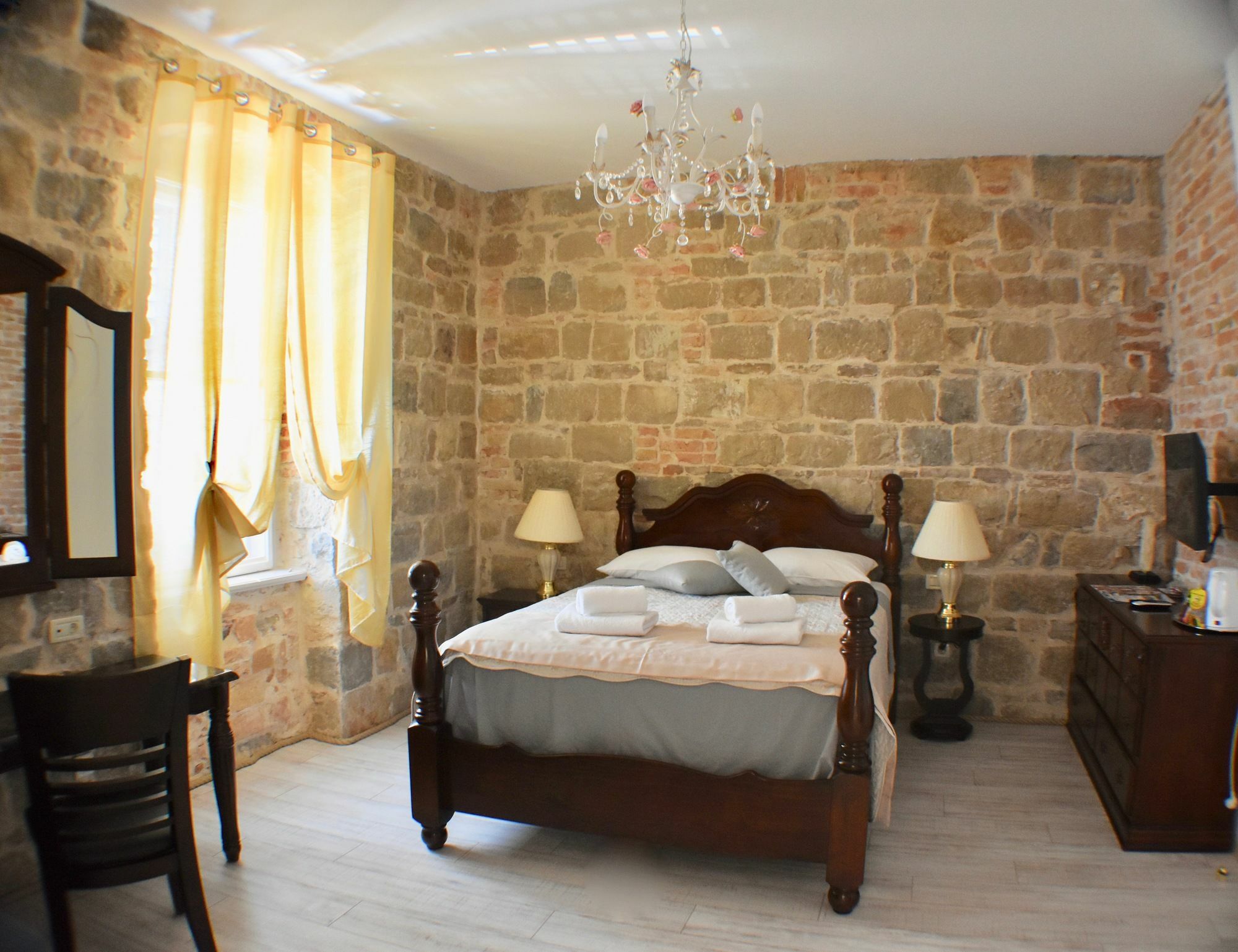 Pietra Rossa 4* Split