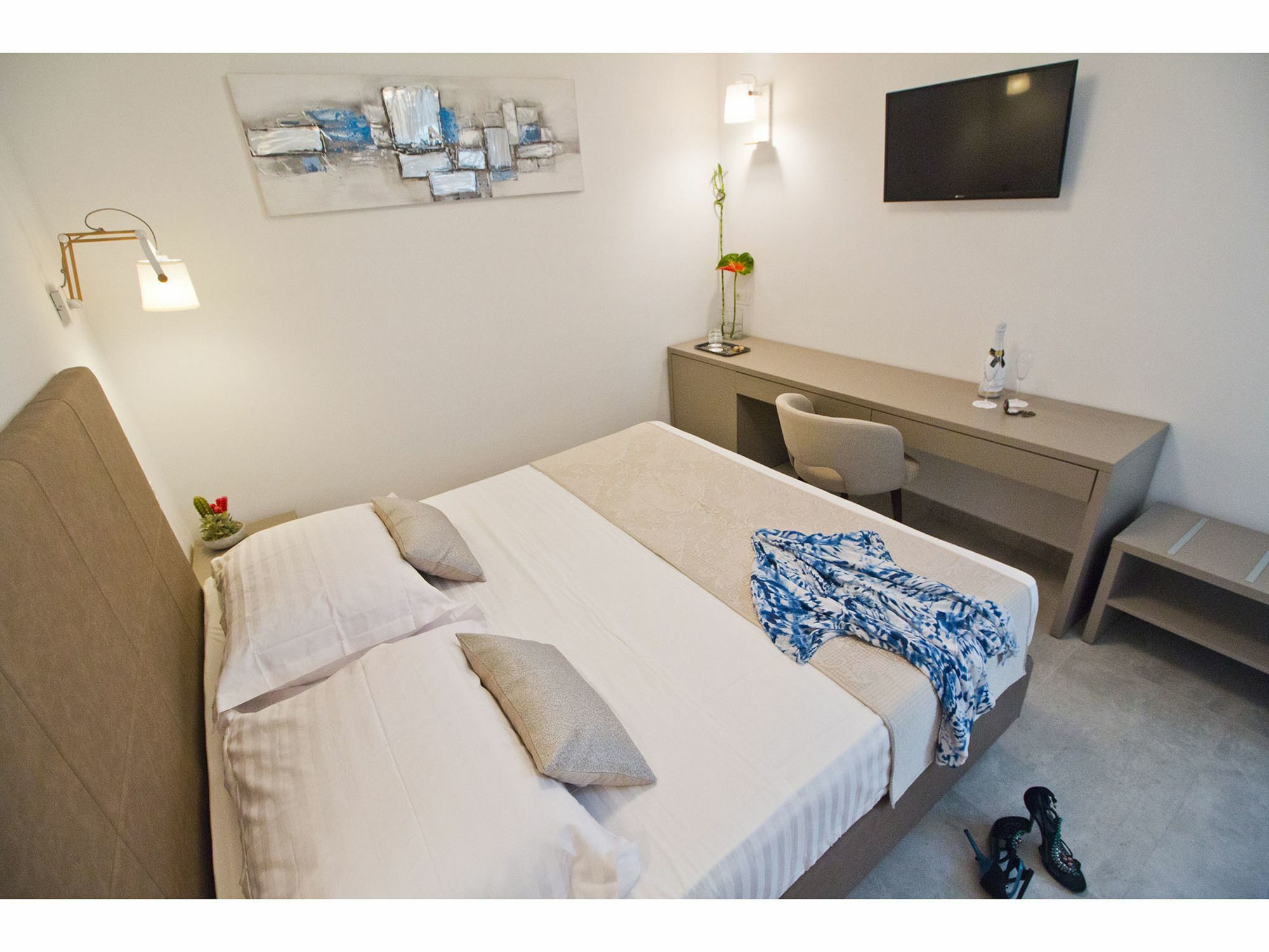 Luxury Pino Split