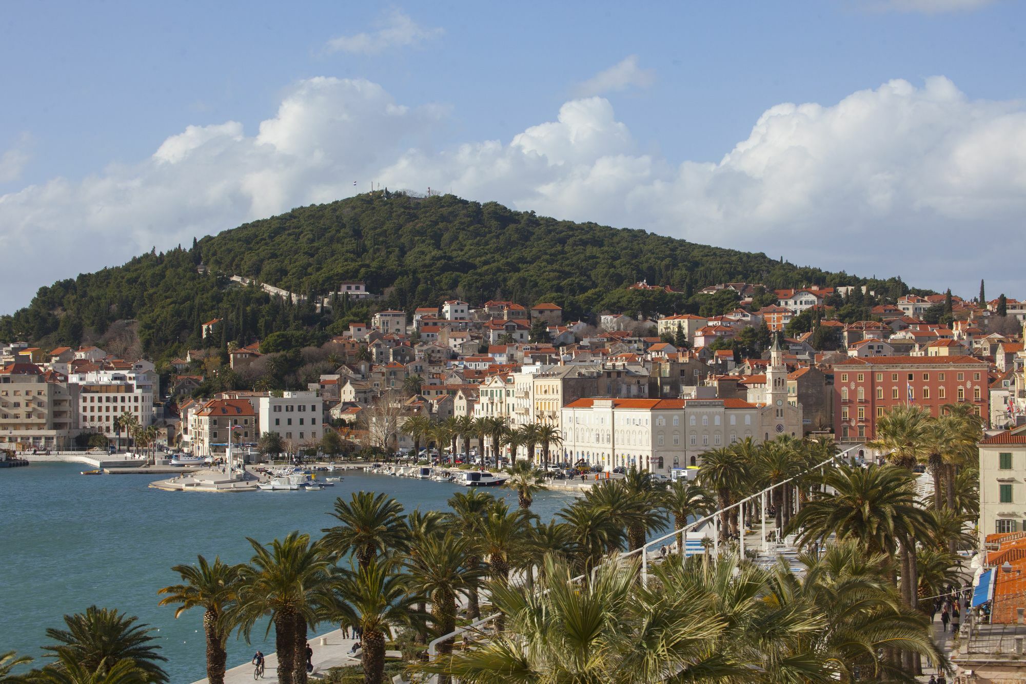 Daky Gostinjska kuća 4*