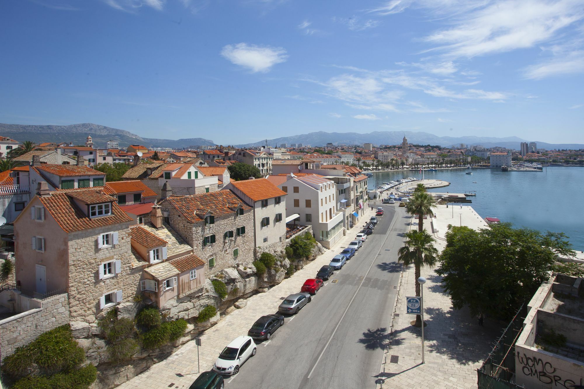 Daky Gostinjska kuća 4*