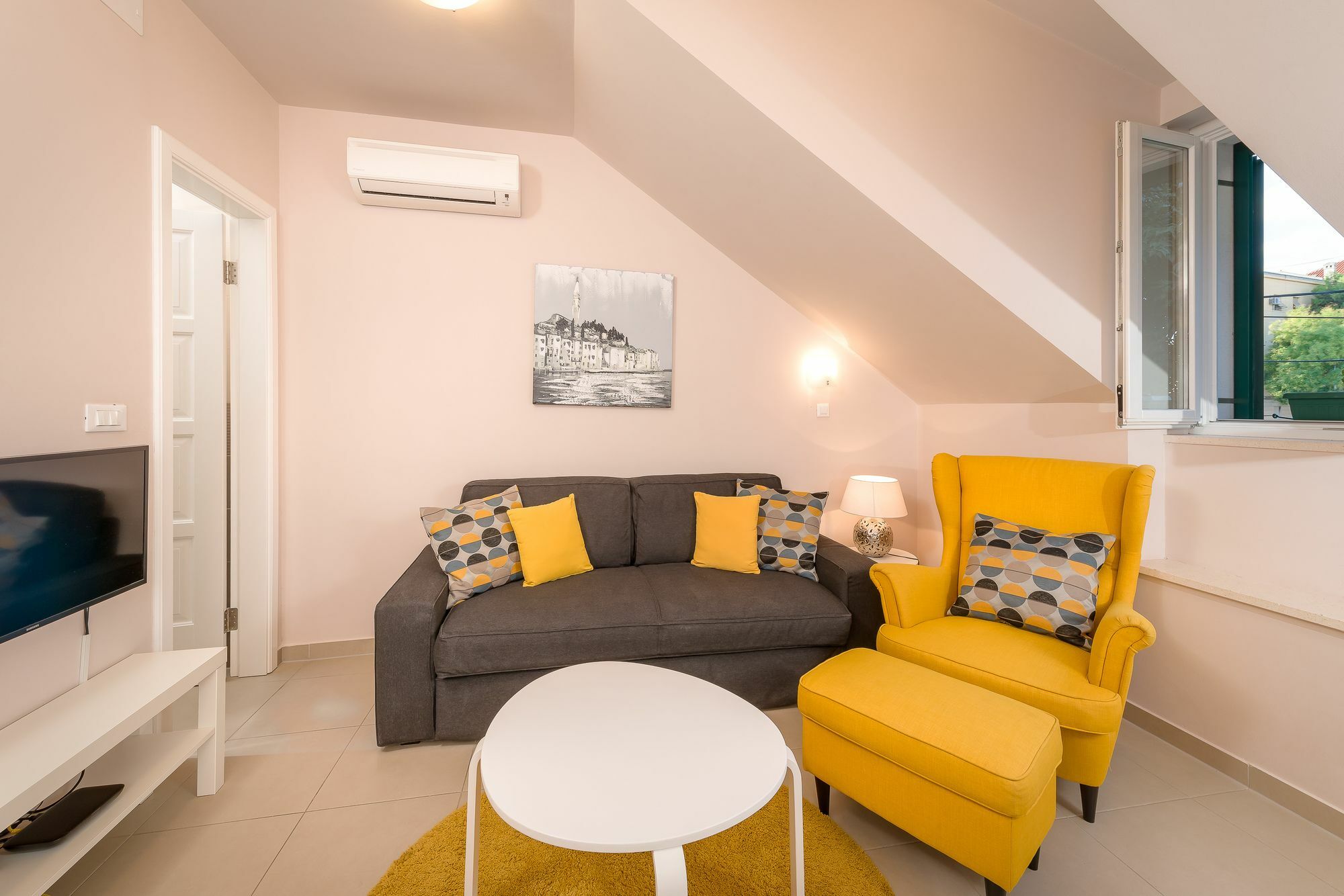 Ora Apartment