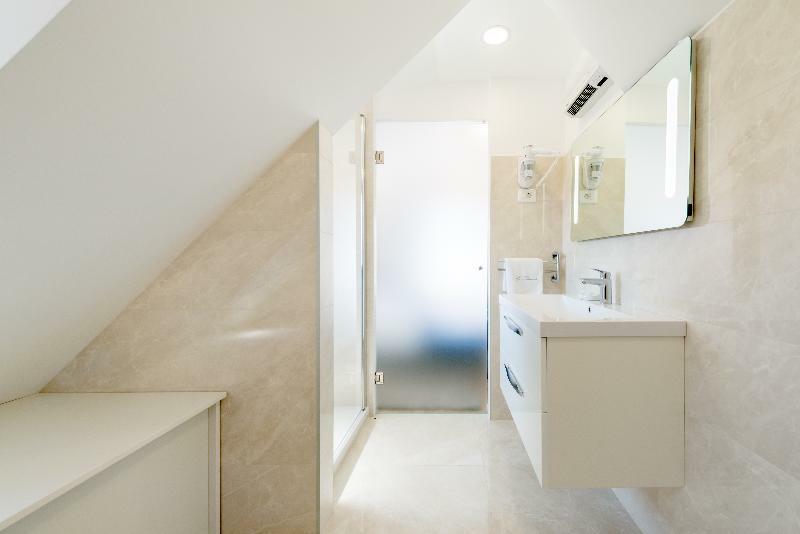 Le Premier Luxury 4* Split