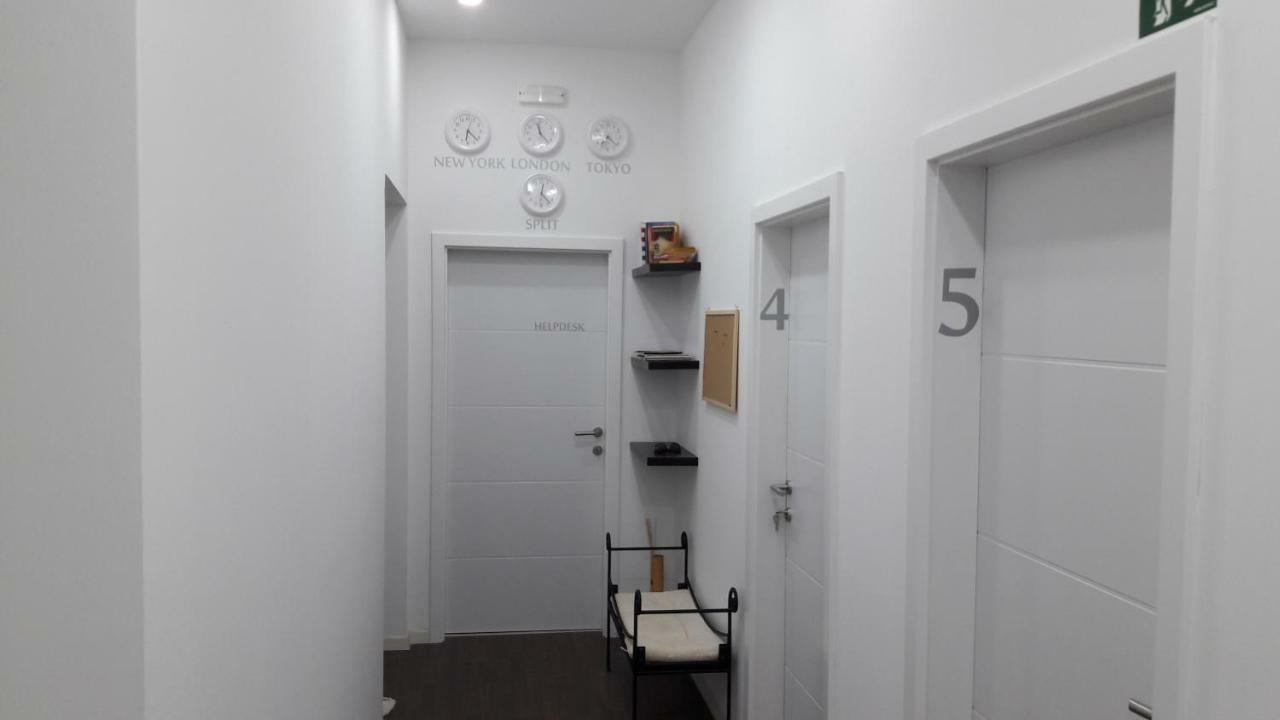 Valenti Acomodação com café da manhã  4*