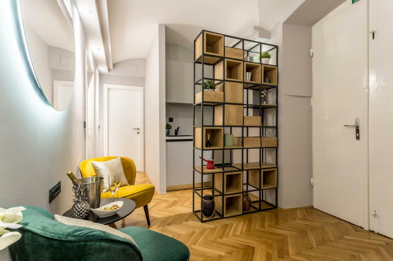 Central Rooms Split 4* Split