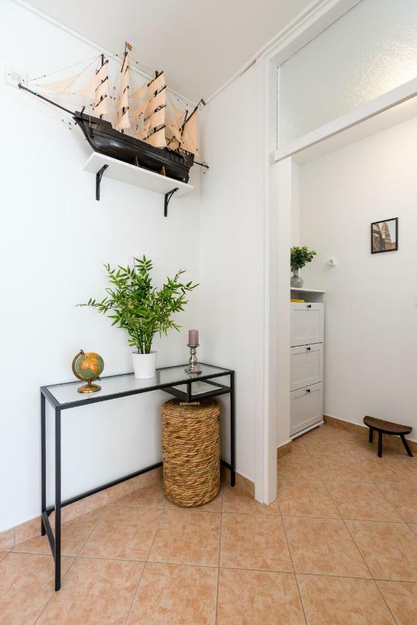 Romana With A Spacious Terrace Split