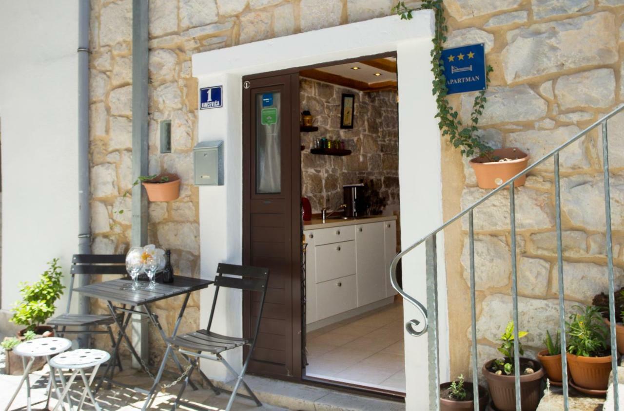 Natalia Old Town Apartman