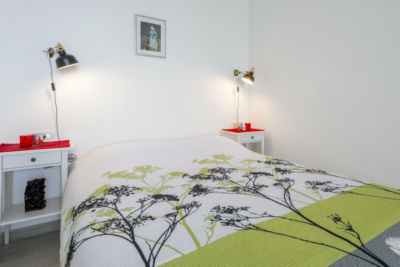 Apartment Fm *