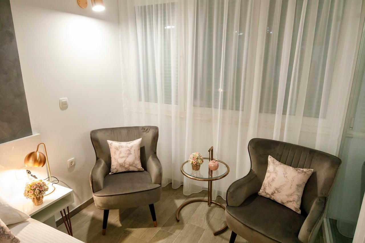 Rose Gold & With Balcony Guest house Split