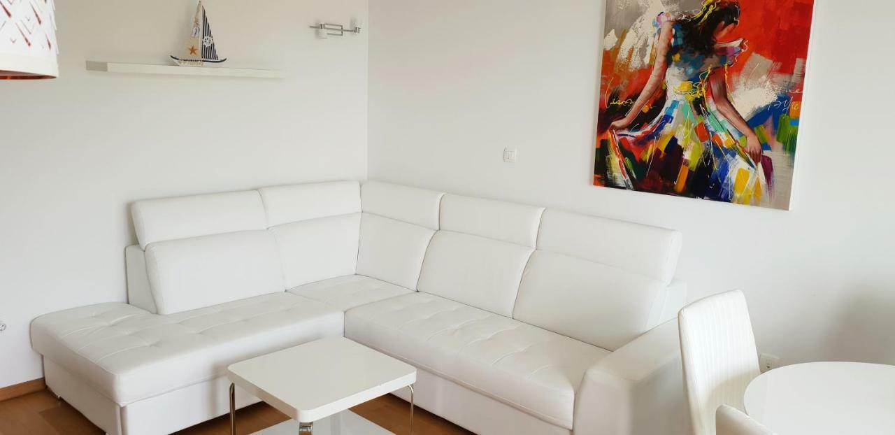 Veduta Luxury Apartment *