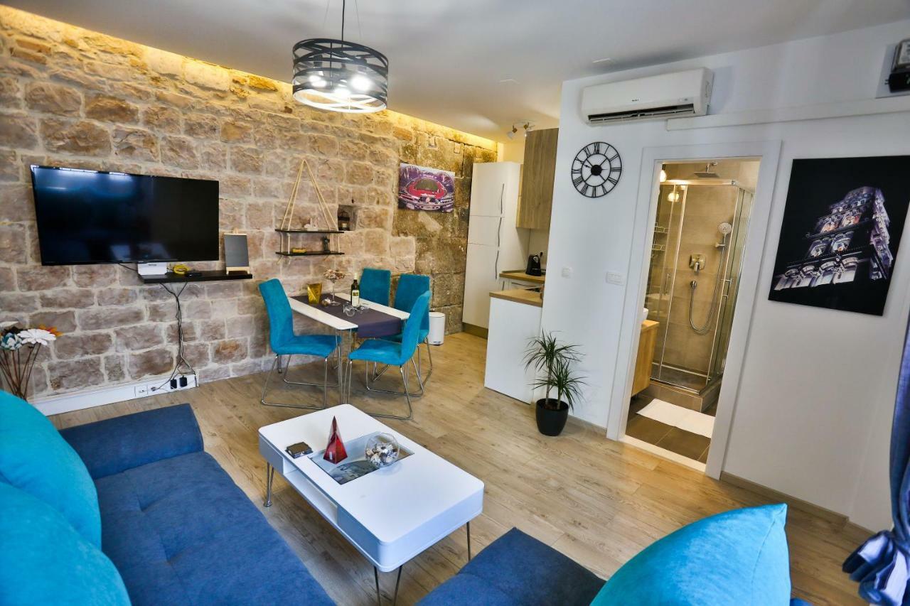 Tchiba In Diocletian's Palace Appartement *