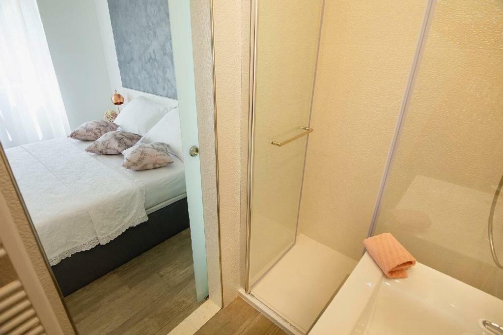 Rose Gold & With Balcony 3* Split