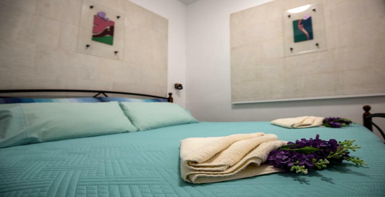 Ibis Your Cosy Oasis With Private Parking And Patio *