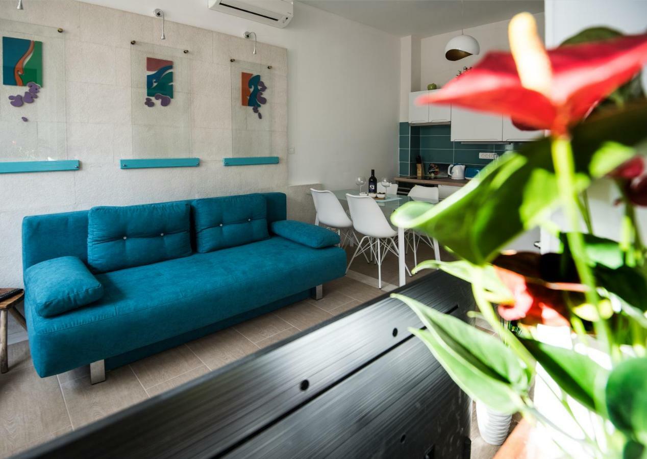 Ibis Your Cosy Oasis With Private Parking And Patio * Split