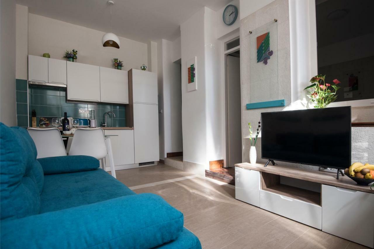 Ibis Your Cosy Oasis With Private Parking And Patio * Split