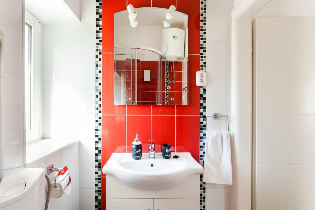 Cozy Lile In The Heart Of Old Town Apartman