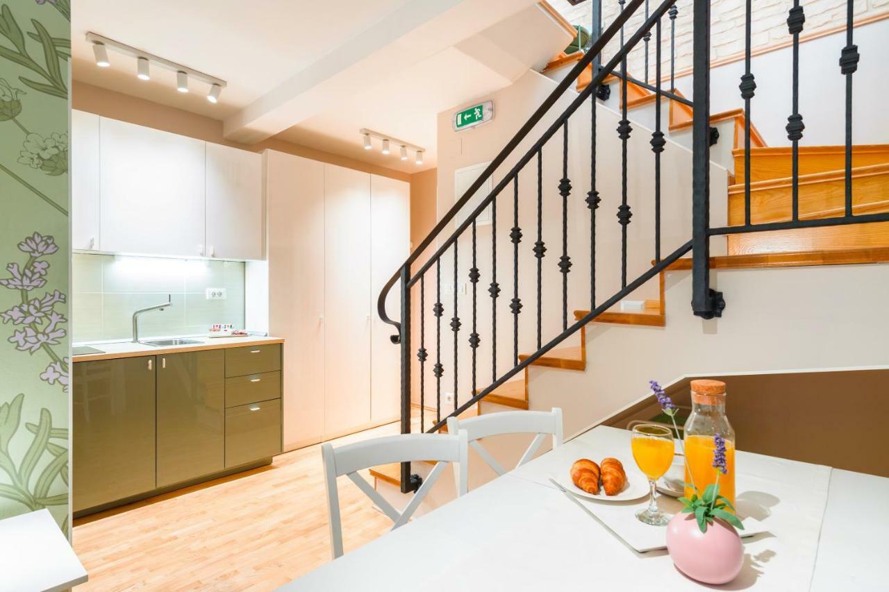 Apartment Mak *